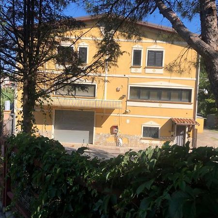 Mare O Montagna Apartment Cosenza Bagian luar foto